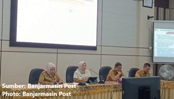 sampah di geopark maratus